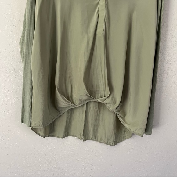 Lola & Sophie Seafoam Green Blouse Size Medium - Picture 8 of 13